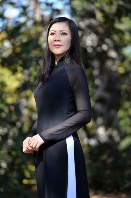 ao-dai-black-sheer-white-pant-double-layers