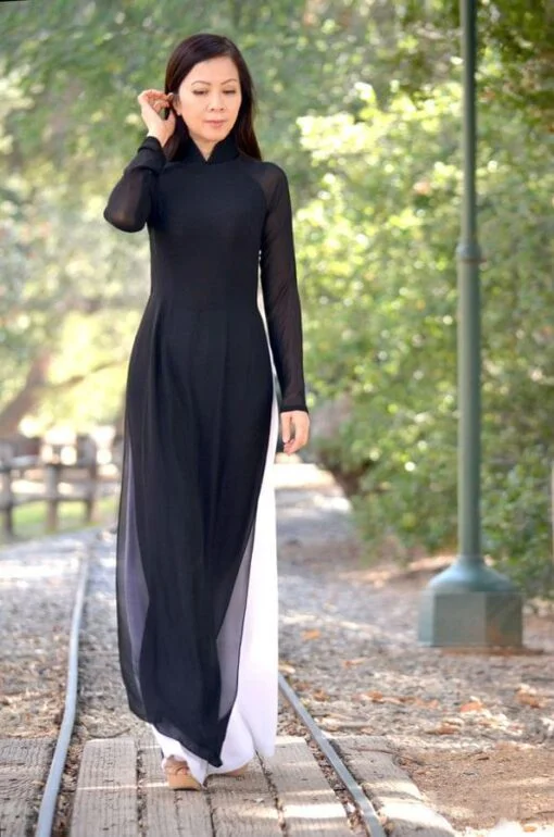 vietnam-ao-dai-black-sheer-white-pant-double