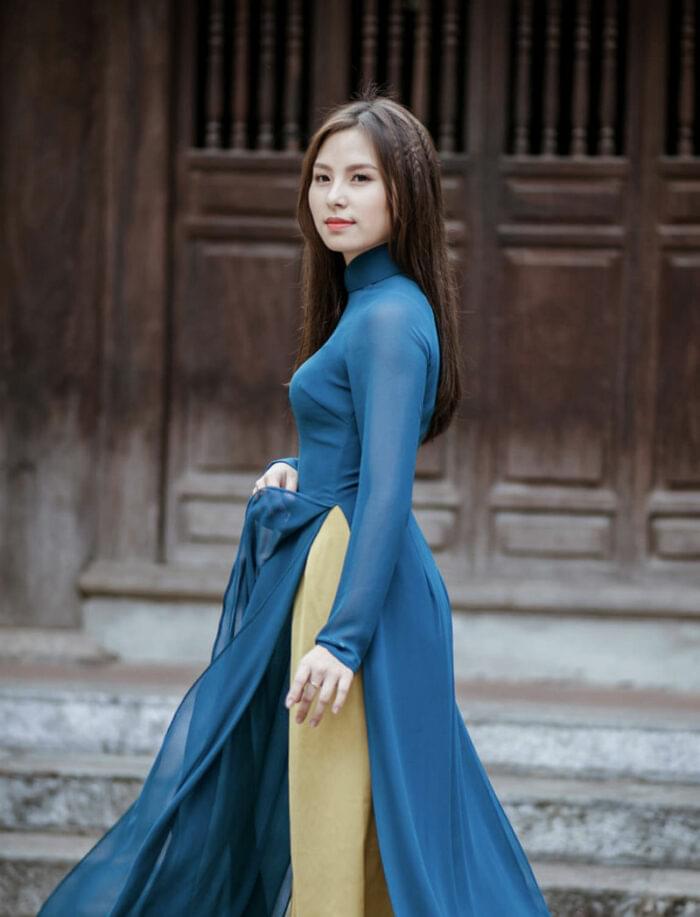Cheongsam Top Vietnamese Ao Dai Dress includes Loose Pants