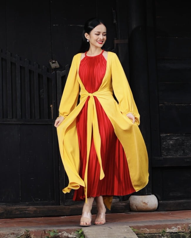 Modern Ao Tu Than with pleated red skirt - Hien Thao Shop